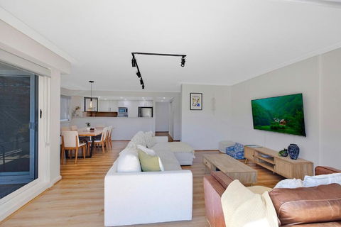 Sandy Cove Apartment The Entrance 8 - Sunshine Coast Tourism 2