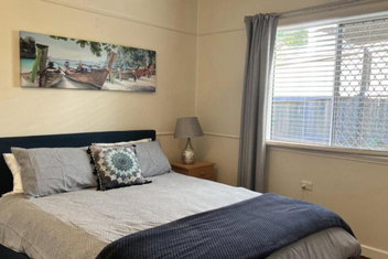 Sandy Days 4551 with Holiday Sunshine Coast