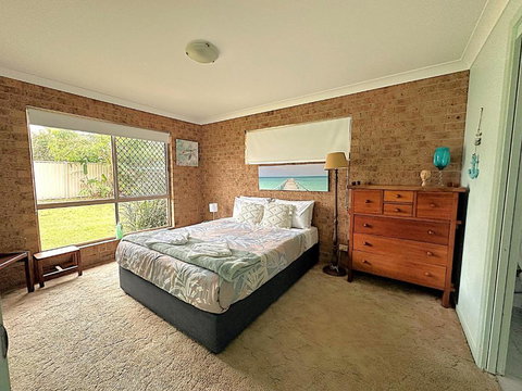 Sandy Surfer - Tweed Coast Holidays - Holiday Sunshine Coast 0