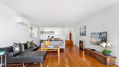 Santa Barbara On Bombo Beach - Holiday Sunshine Coast 2