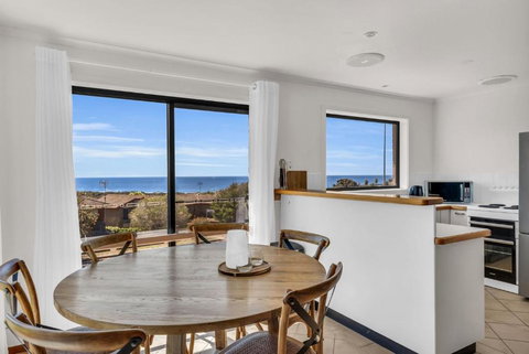 Sapphire Tides - Holiday Sunshine Coast 3