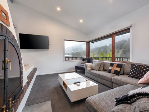 Sashas 7 - Holiday Sunshine Coast 1