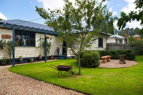 Sausalito Daylesford Dog Friendly - Holiday Sunshine Coast 1