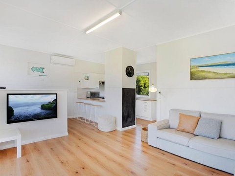 Scenic Shack 4 Scenic Way - Holiday Sunshine Coast 1