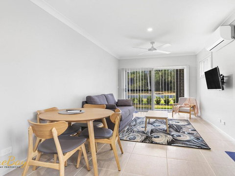 Scott Street Couples Getaway - Holiday Sunshine Coast 1