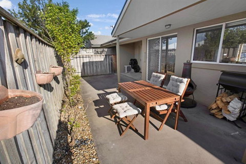 Sea Breeze - Holiday Sunshine Coast 2