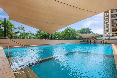 Seaboard Delight Pool - Balcony - Workspace - Holiday Sunshine Coast 0