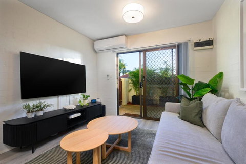 Seadream Studios At Mandurah Family Resort - Holiday Sunshine Coast 1