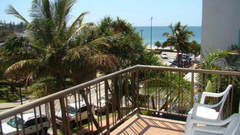 Seamist Lodge Unit 5 - Holiday Sunshine Coast 0