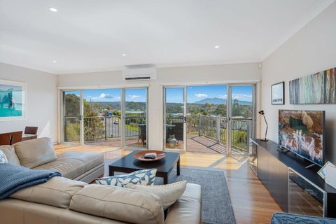 Seascape 3-7 - Holiday Sunshine Coast 1