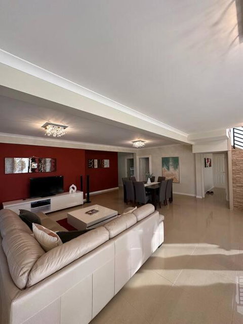 Seascape Beach House - Holiday Sunshine Coast 3