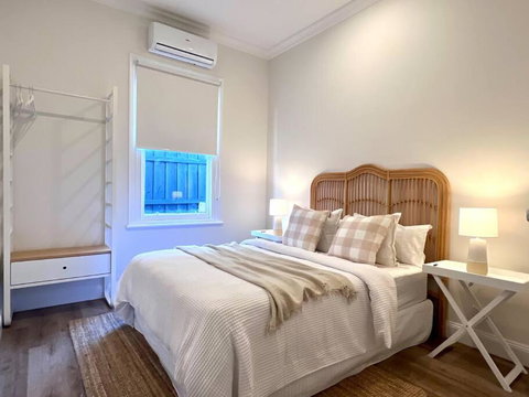 Seaside & Parkside Family Accomodation - Holiday Sunshine Coast 1