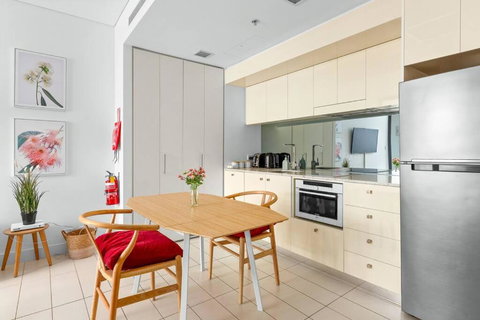 Secluded Surry Hills Escape With Private Balcony - Holiday Sunshine Coast 2