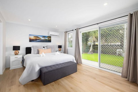 Serene Southport Getaway Walk To Beach Shops - Holiday Sunshine Coast 3