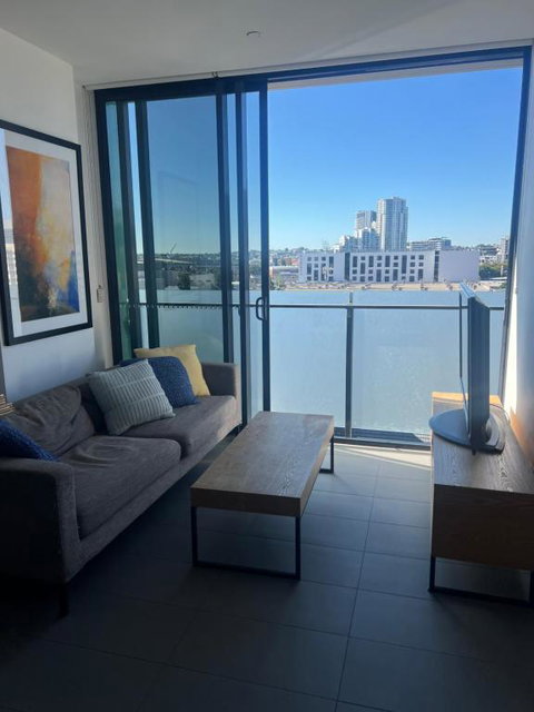 Serenity & Style In Fortitude Valley - Holiday Sunshine Coast 3