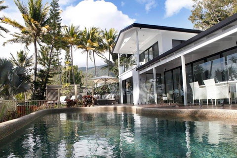 Serenity On Oak - Holiday Sunshine Coast 3