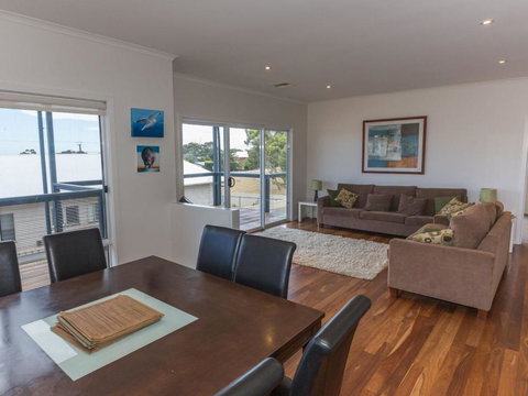 Shearers Rest 5 Davey Road - Holiday Sunshine Coast 1