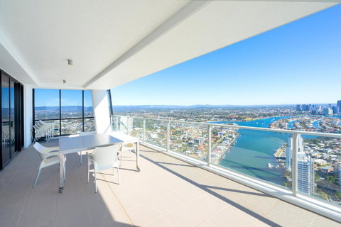 Skyline Serenity 3-Bedroom - Holiday Sunshine Coast 1