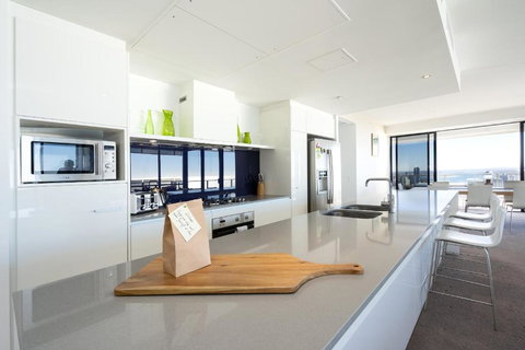 Skyline Serenity 3-Bedroom - Holiday Sunshine Coast 3