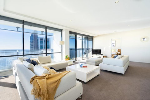 Skyline Serenity 3-Bedroom - Holiday Sunshine Coast 2