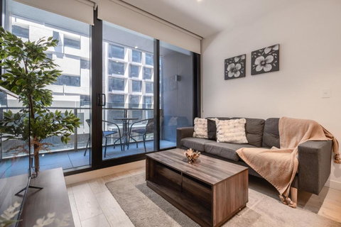 Signature South Yarra Style 2br2bafree Parking - Holiday Sunshine Coast 2