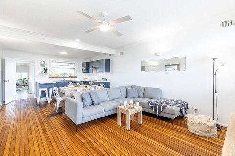 Shoalz Renovated Cottage And Boat Parking - Holiday Sunshine Coast 1