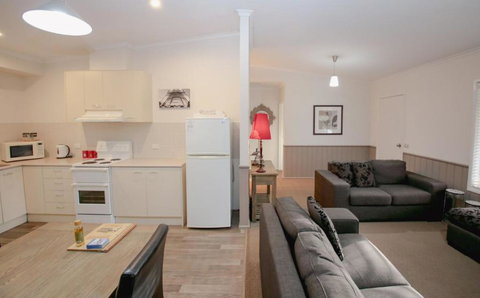 Silver Birches Holiday Village - Unit 9 - Holiday Sunshine Coast 0