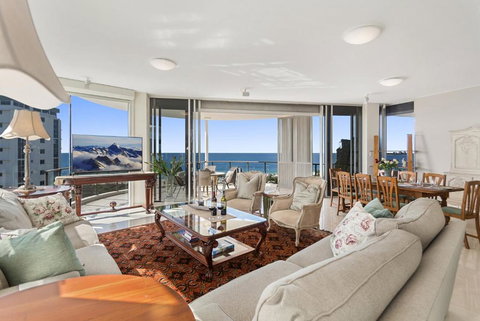 Silver Sapphire On Sixth Penthouse - Holiday Sunshine Coast 1