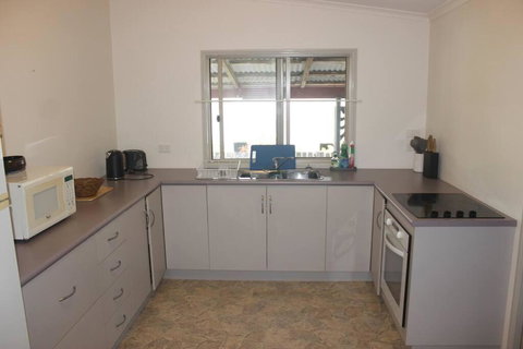 Simply Coastal - Holiday Sunshine Coast 3