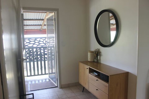 Simply Coastal - Holiday Sunshine Coast 2