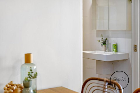 Simply Stunning - Holiday Sunshine Coast 2