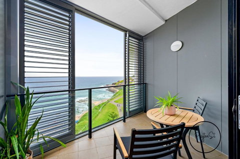 Simply Stunning - Holiday Sunshine Coast 0