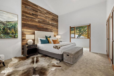 Ski In Ski Out 1 - Holiday Sunshine Coast 2