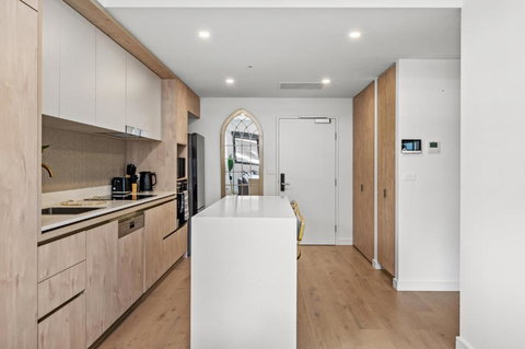 Sky Luxury Inc With Pool Gym Wifi - Holiday Sunshine Coast 1