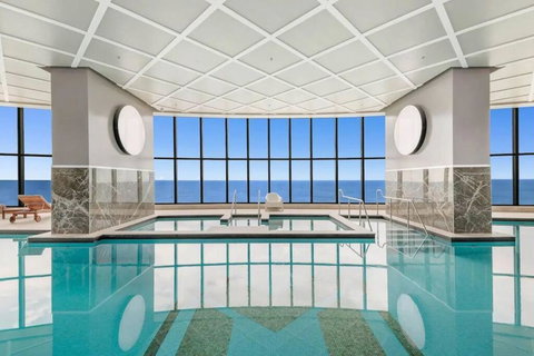 Skyhigh Suite With Ocean Views - Holiday Sunshine Coast 3