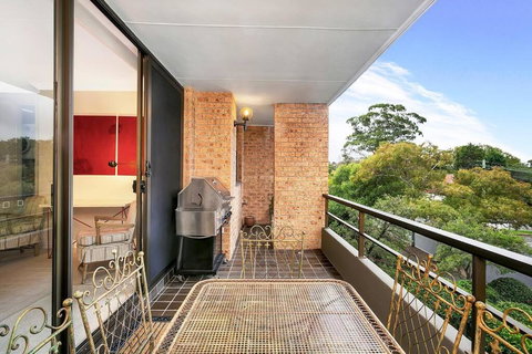SPF13-Sunny, Spacious, Highly Convenient Apartment - Holiday Sunshine Coast 1