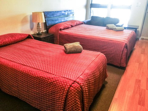 Spinifex Hotel - Sunshine Coast Tourism 1