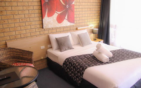 Squatters Homestead Motel - Sunshine Coast Tourism 1