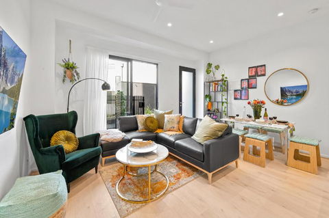 StayCentral - Boulevard Gardens (Coburg) - Sunshine Coast Tourism 0