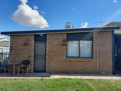 Sunshine Gardens Bourke Resort - Sunshine Coast Tourism 3