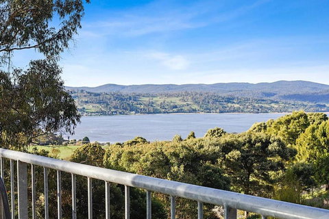 Tamar Valley Treetop Retreat With River Views - Holiday Sunshine Coast 1
