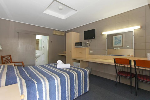 Tandara Hotel Motel - Holiday Sunshine Coast 3