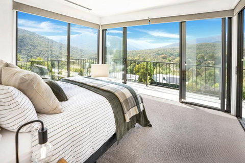 Tanderra 180 - Holiday Sunshine Coast 3