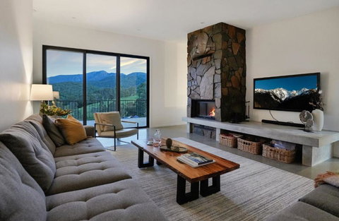 Tanderra 180 - Holiday Sunshine Coast 1