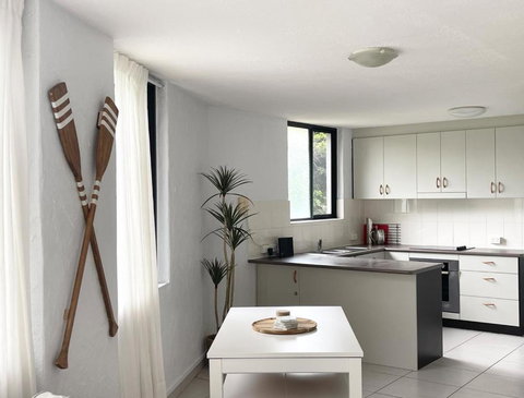 Taranaki 2- Ground Floor, Mooloolaba Beach Apartment - Holiday Sunshine Coast 2