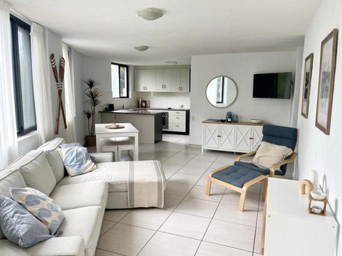 Taranaki 2- Ground Floor, Mooloolaba Beach Apartment - Holiday Sunshine Coast 1