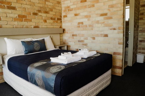 The Australian Hotel St George - Sunshine Coast Tourism 1