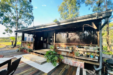 The Cabin, Ghost Gum Gully - Sunshine Coast Tourism 3