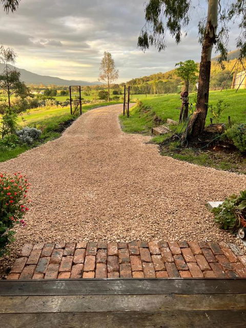 The Cabin, Ghost Gum Gully - Sunshine Coast Tourism 1