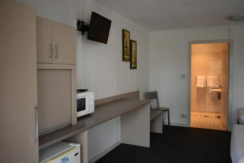 The Edge Motel - Holiday Sunshine Coast 2